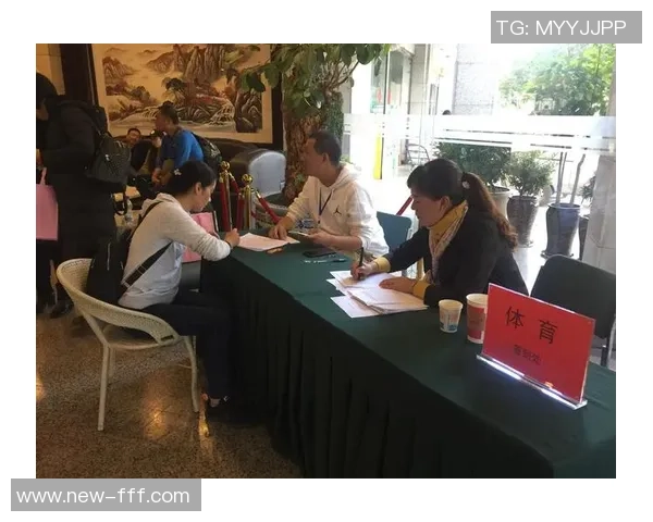 梦幻足球巴塞罗那队服的魅力与风采解析 梦幻足球巴塞罗那队服的魅力与风采解析