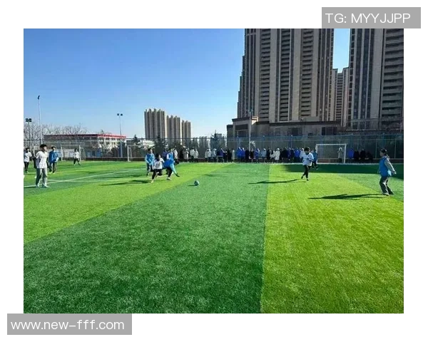 耀华小学足球队奋勇拼搏展现青春风采助力校园体育文化发展 耀华小学足球队奋勇拼搏展现青春风采助力校园体育文化发展