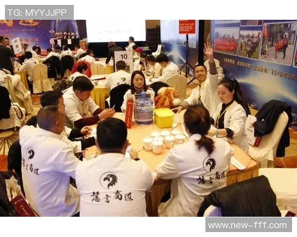 足球队长高凯与王毅携手共创辉煌赛季展现团队精神与领导魅力